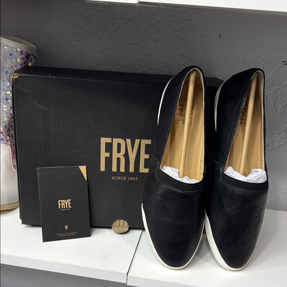 Frye Black Leather Casual Loafers